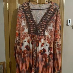 One world tunic oranges and cream and brown colors